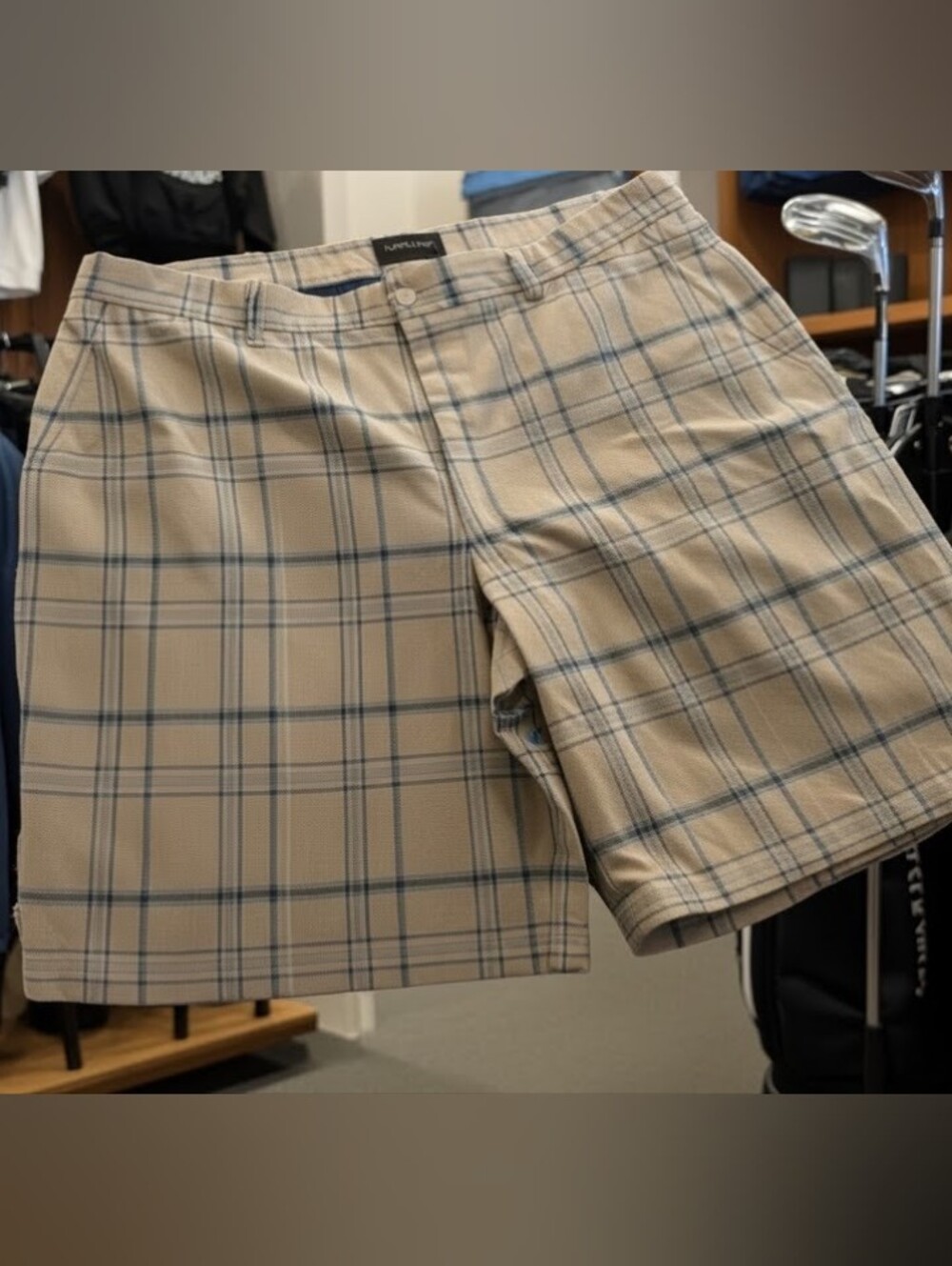 🏖 KIRKLAND Men's White and Blue Plaid Golf Shorts, 38